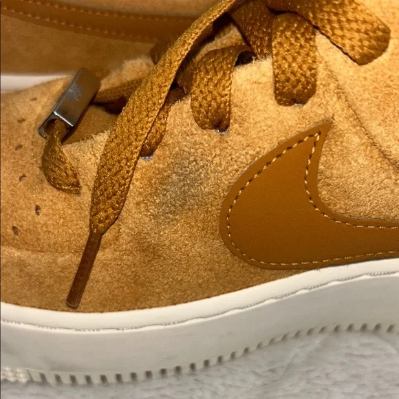 Nike Air Force 1 Low Sage, Women’s Size 8 - Picture 8 of 11